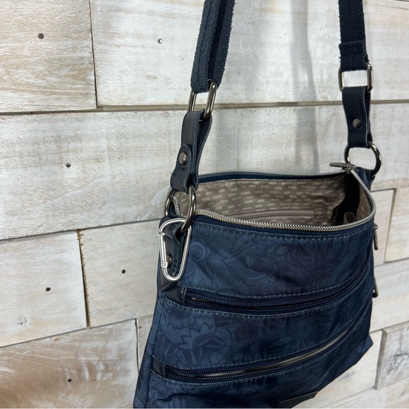 Sakroots Crossbody Purse Artist Circle Repreve Ecotwill Blue Floral‎ Adjustable - Picture 4 of 12